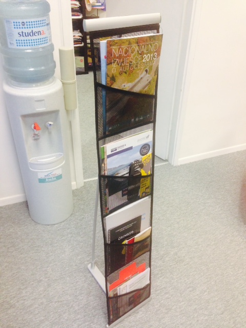 Read more about the article Stalak za razne tiskovine