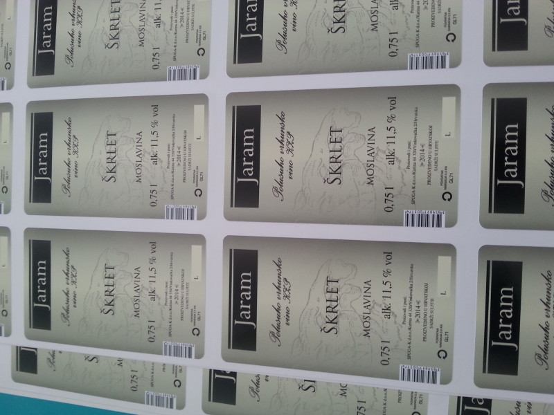 Read more about the article Tisak etiketa na foliji, rezane “print&cut”.