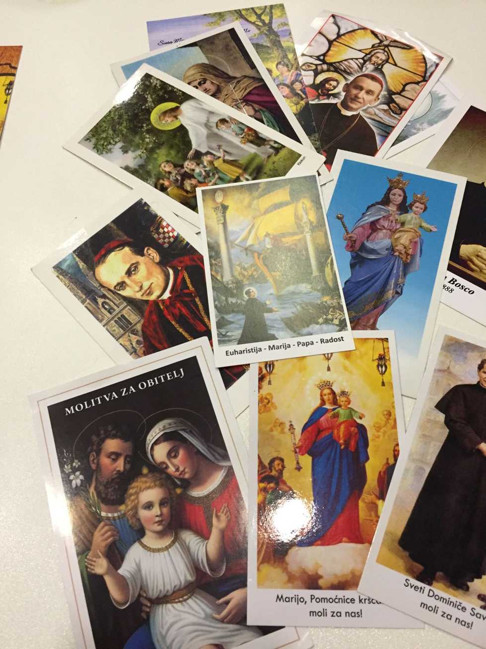 Read more about the article Svete slike, svete sličice