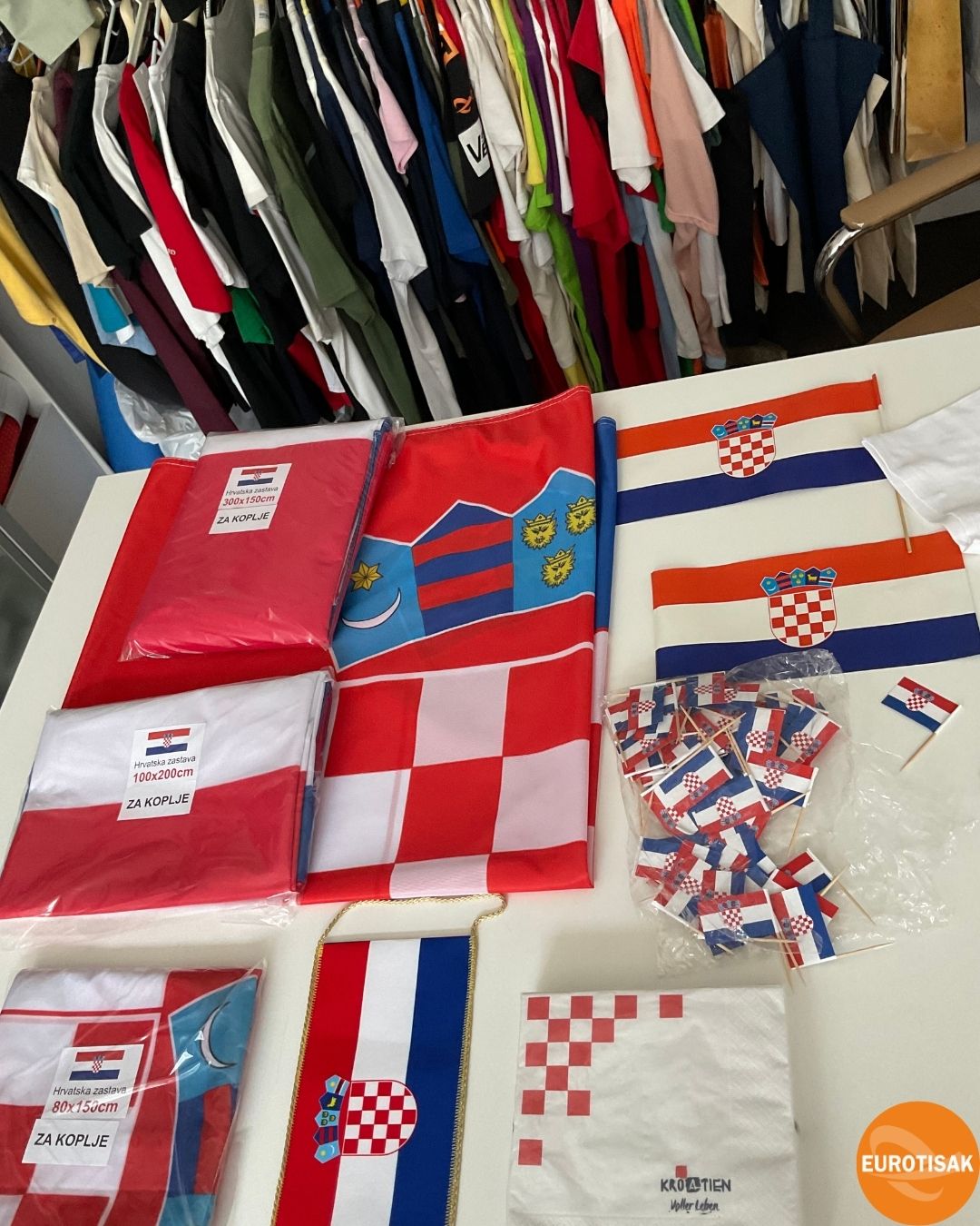 Read more about the article Želite ponuditi autentične promotivne proizvode s hrvatskim motivima